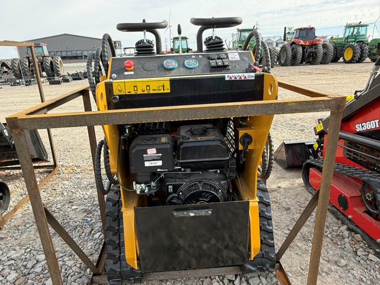 #85-•-unused-agt-mx-mrt14-stand-on-skid-steer-loader-mxmrt142025000992-inv#-35729-image-21