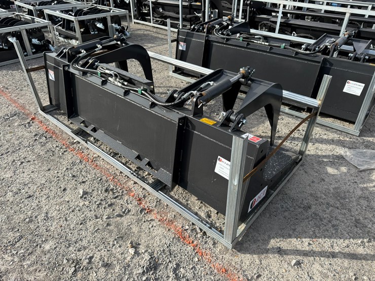 #2083-•-unused-jct-80"-skid-steer-grapple-bucketinv#-36014-image-1