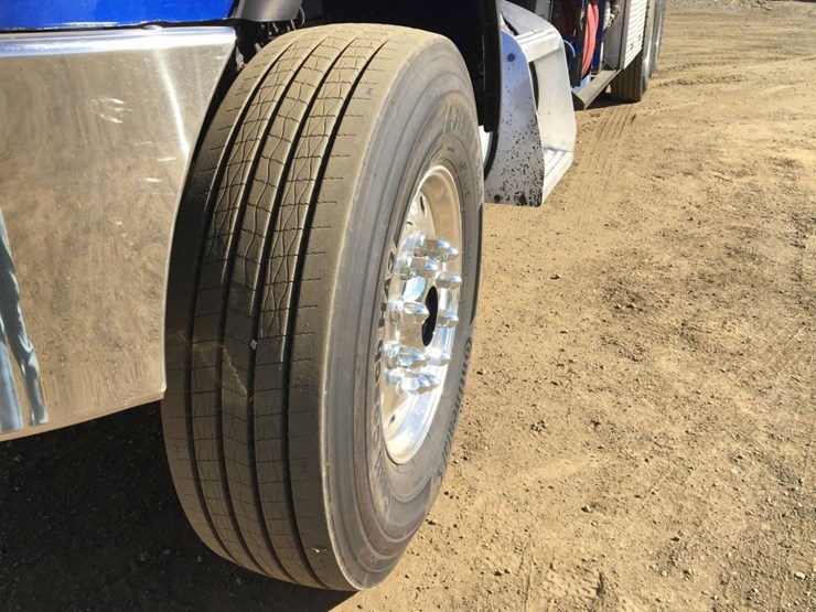 2012-peterbilt-382-image-12