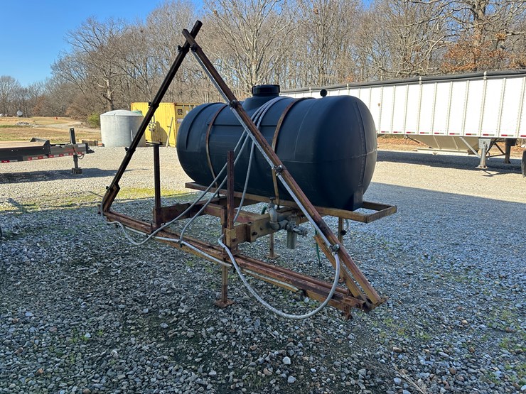 #35802-•-200-gallon-22'-3pt-sprayer-image-3