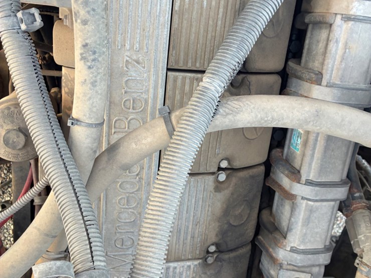 2007-freightliner-columbia-120-image-7