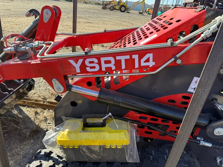 #22789-•-unused-agt-ysrt14-stand-on-tracked-loader-ysrt142025l102793-image-23