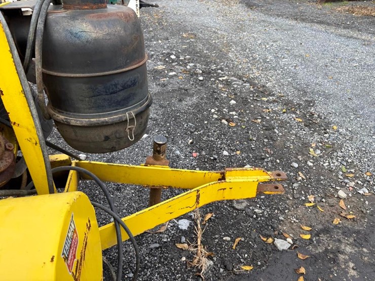 vm-sun-6105t-6-cylinder-diesel-engine-image-12