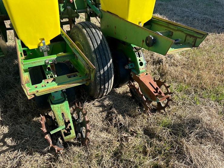 35257-john-deere-12-image-16