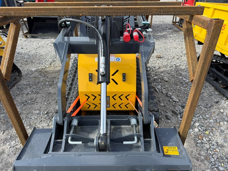 #86-•-unused-sdlanch-sdl60-stand-on-skid-steer-loader-a2510206378-inv#-35039-image-7