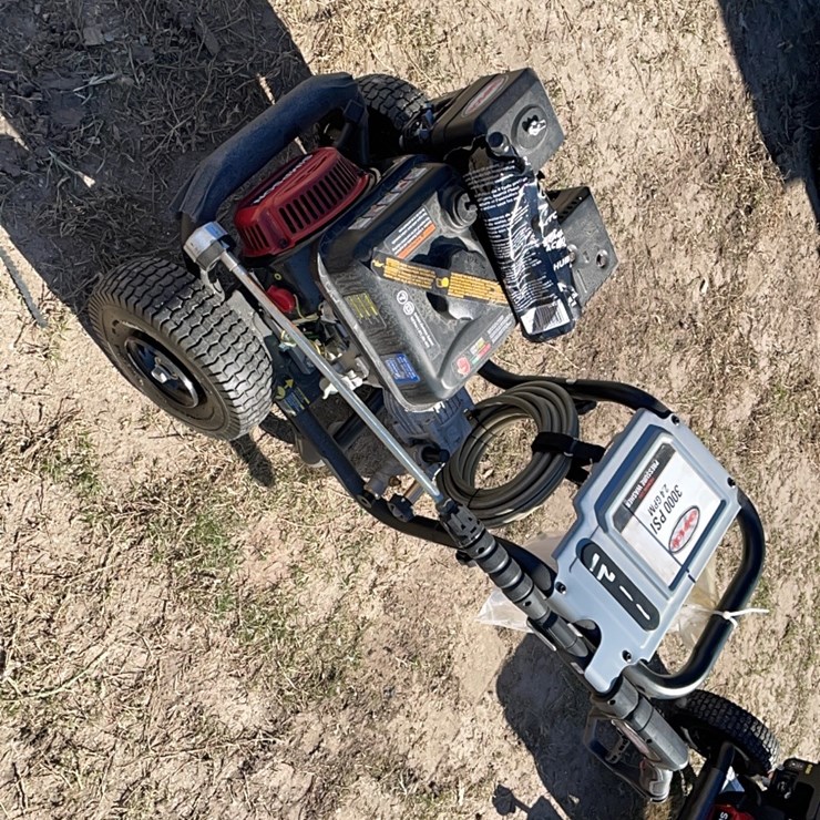 NEW SIMPSON 208CC MEGASHOT MS61043 3000PSI PRESSURE WASHER