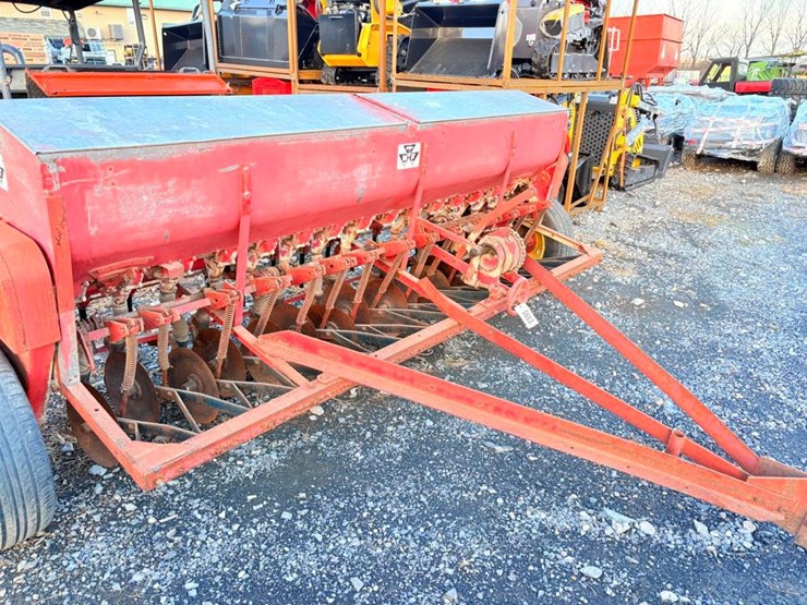 massey-ferguson-33-image-4