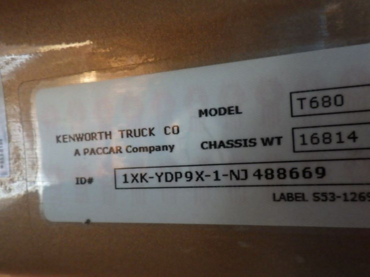 2022-kenworth-t680-image-24