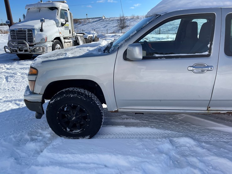 2012-chevrolet-colorado-image-11