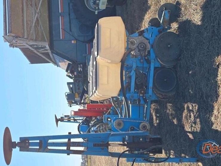 monosem-6-row-twin-planter-w/-seed-monitor-image-3