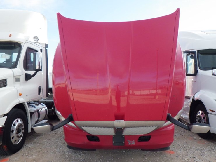 2020-kenworth-t680-image-27