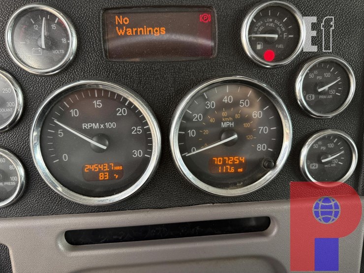 2014-peterbilt-388-image-19