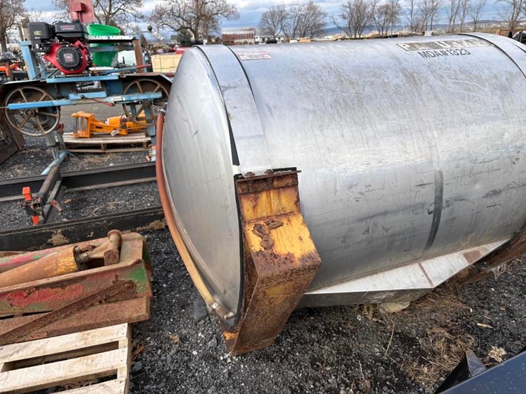 stainless-steel-500-gallon-truck-tank-image-5