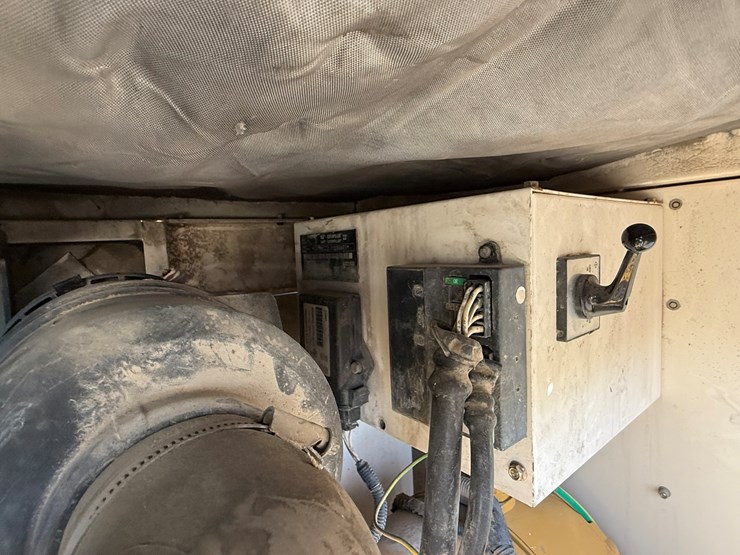 2007-caterpillar-xq20-image-8