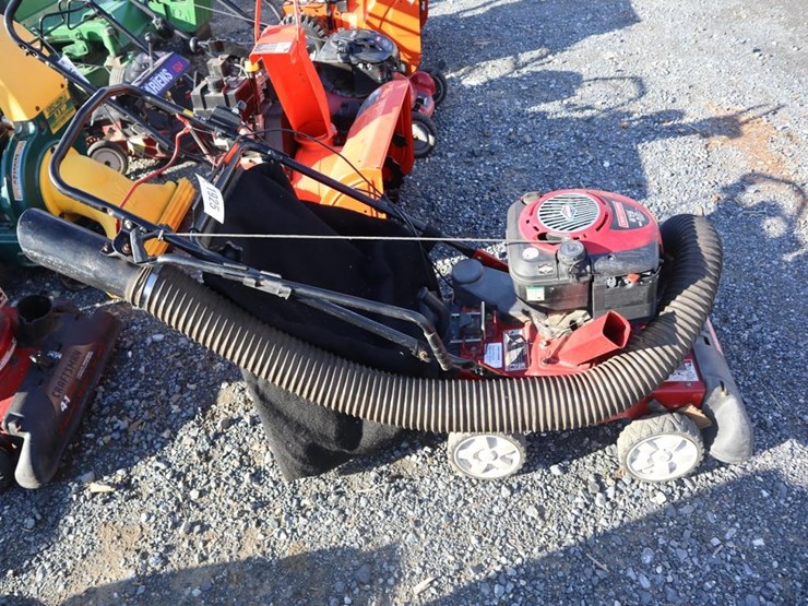 craftsman-4-in-1-self-propelled-yard-vacuum-6.75hp,-w/-hose-image-2