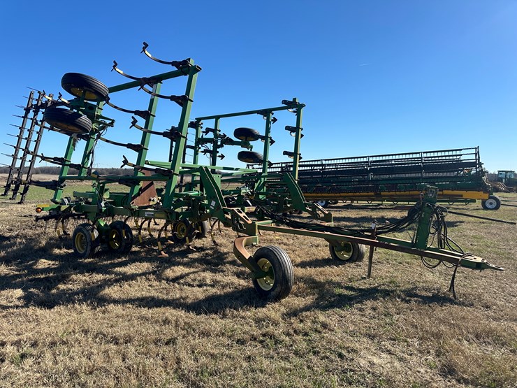 john-deere-27-image-2