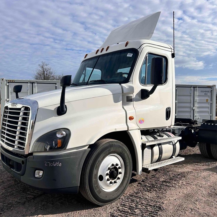 2020 Freightliner Cascadia Single Axle Road Tractor