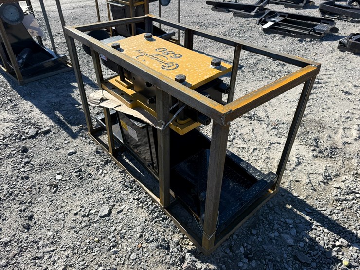 #22775-•-unused-agt-pd680-pz-skid-steer-post-driver-hammer-pd680pz25111502d-image-1