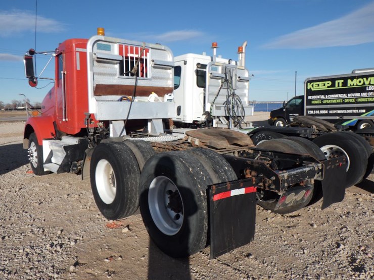 2010-kenworth-t800-image-13