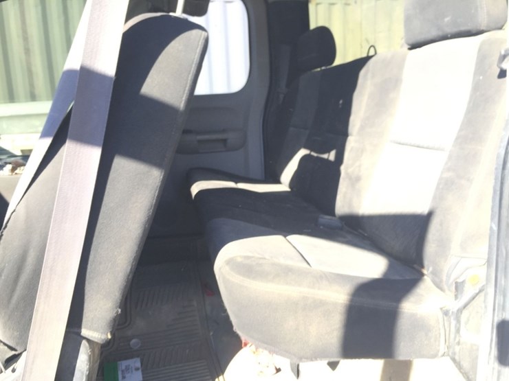 2011-chevrolet-2500hd-image-9