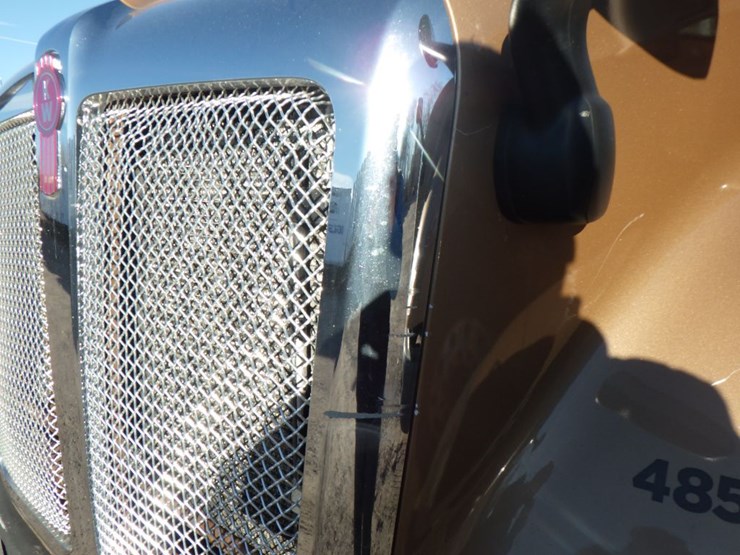 2022-kenworth-t680-image-5