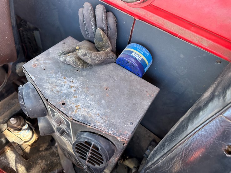 1974-ford-9000-image-64