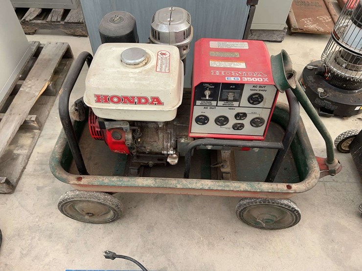 honda-portable-generator-on-wagon-image-1