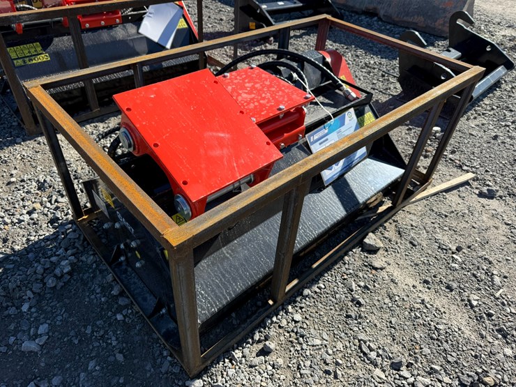 caterpillar-307-image-4