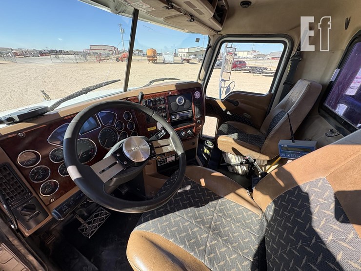 2013-mack-granite-gu713-image-14