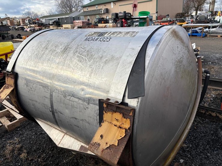 stainless-steel-500-gallon-truck-tank-image-3