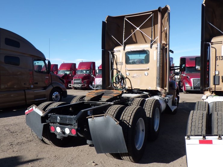 2022-kenworth-t680-image-9