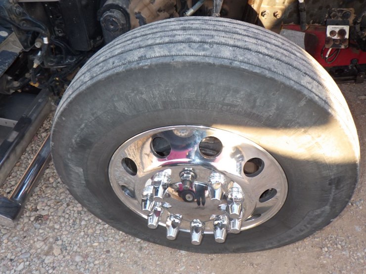 2023-peterbilt-389-image-24