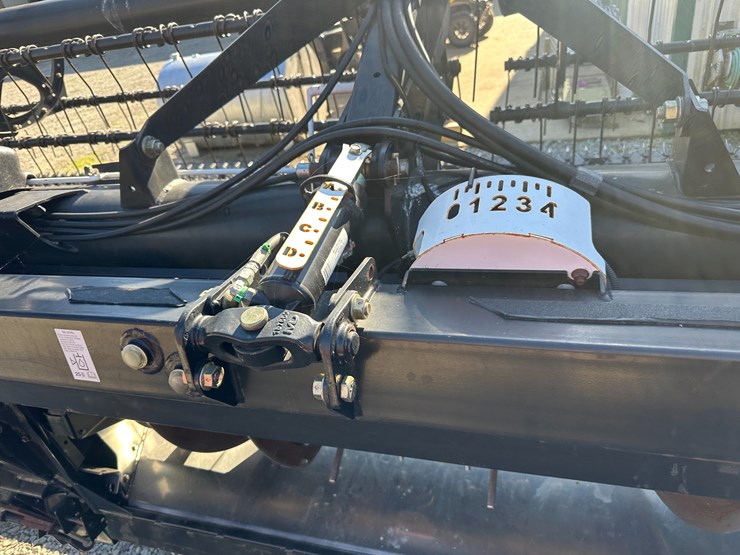 #35808-•-2015-mac-don-30'-flex-draper-header-image-40