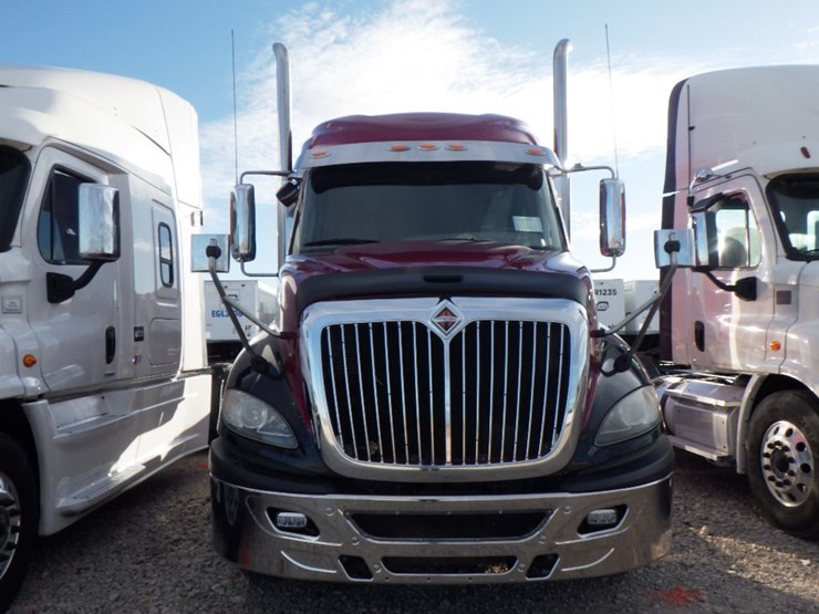 2016-international-prostar-image-3