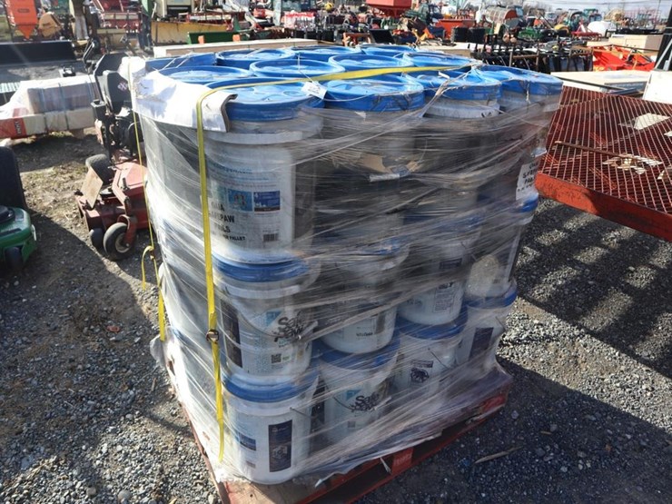 safe-paw-ice-melt-image-2