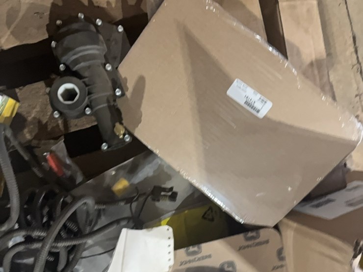 john-deere-1725-image-11