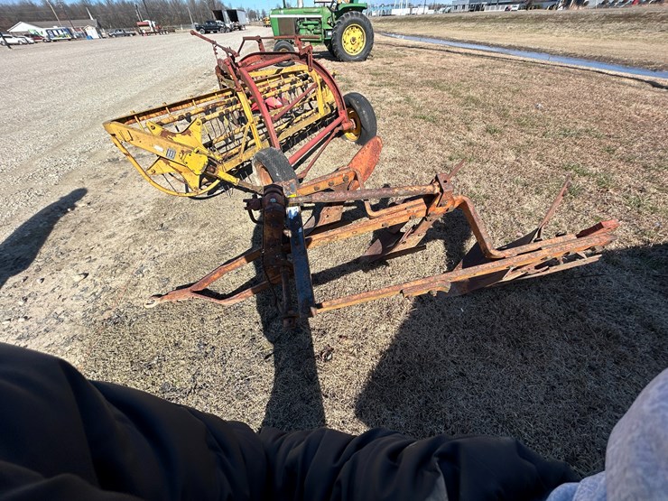 #37668-•-alice-chalmer-3-row-breaking-plow-image-1