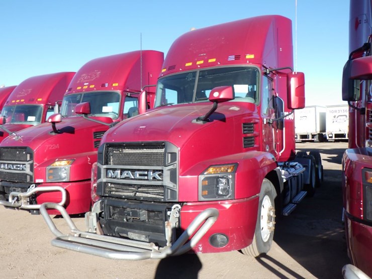 2020-mack-an64t-image-1