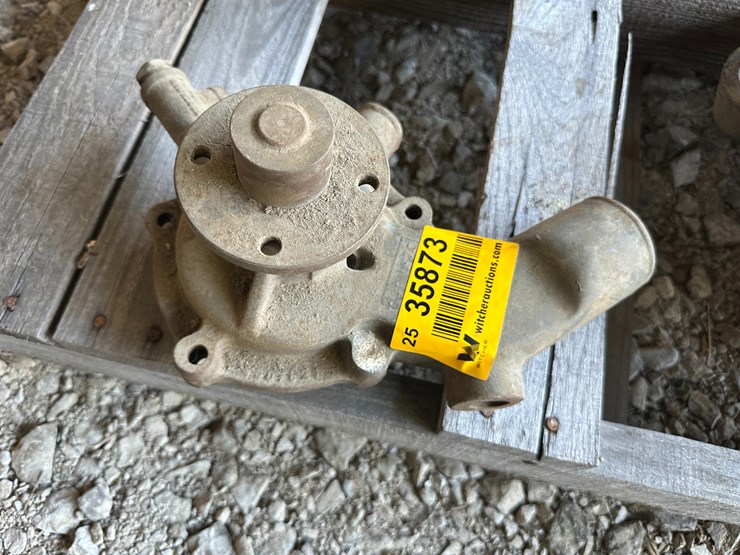 #35873-•-water-pump-for-allis-chalimers-power-unit-image-1