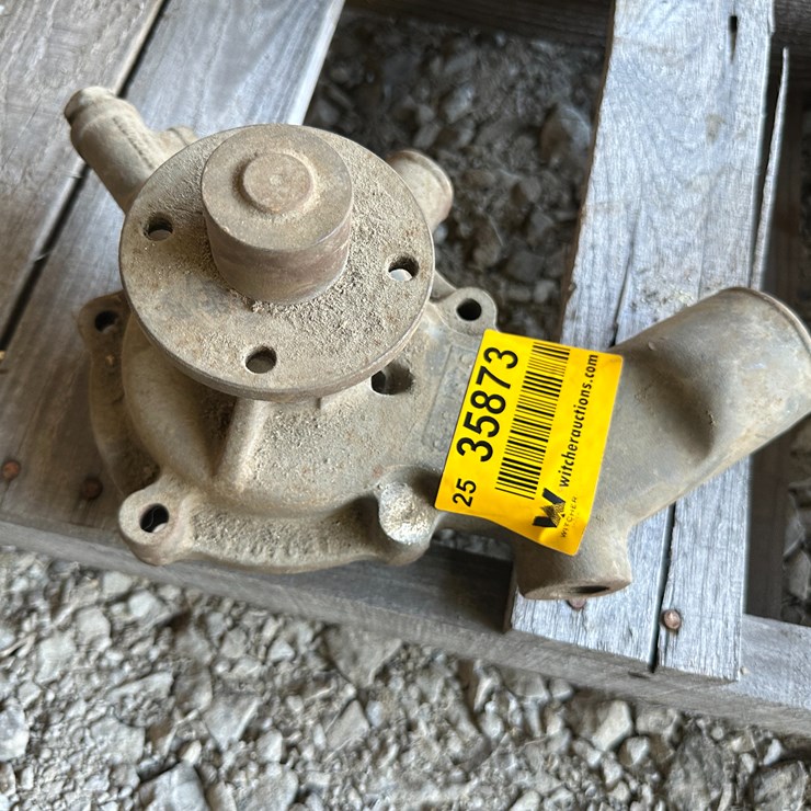 #35873 • Water Pump for Allis Chalimers Power Unit