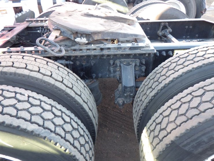 2020-mack-an64t-image-15