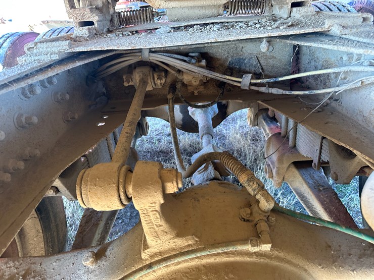 1974-ford-9000-image-16