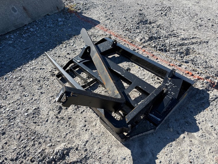 #22784-•-unused-agt-isocpf48-6600-ff-48"-wheel-loader-forks-image-4