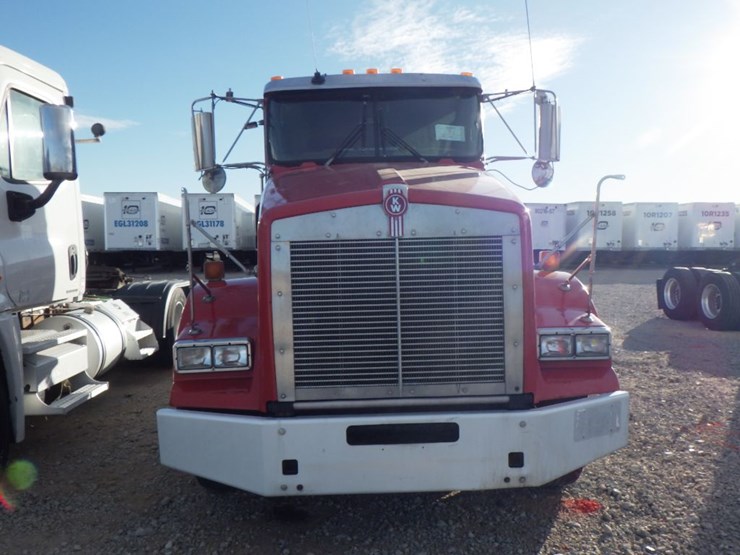 2010-kenworth-t800-image-3