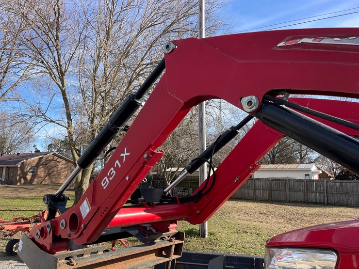 2018-massey-ferguson-4710-image-27