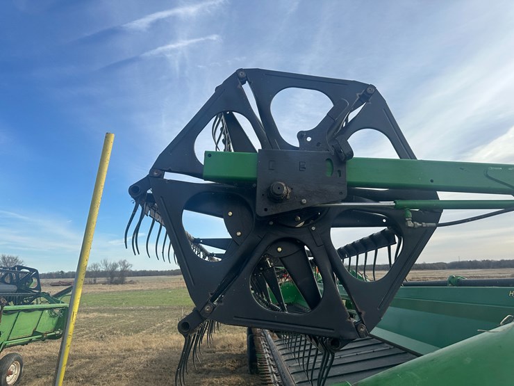 2015-john-deere-630d-image-23