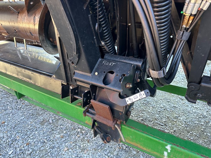 #35808-•-2015-mac-don-30'-flex-draper-header-image-9