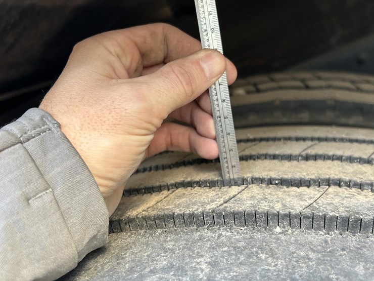 1998-isuzu-ftr-image-19