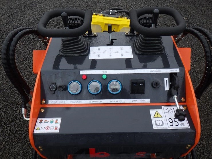 2025-aboss-gh380-skid-steer-tracked-loader-image-12