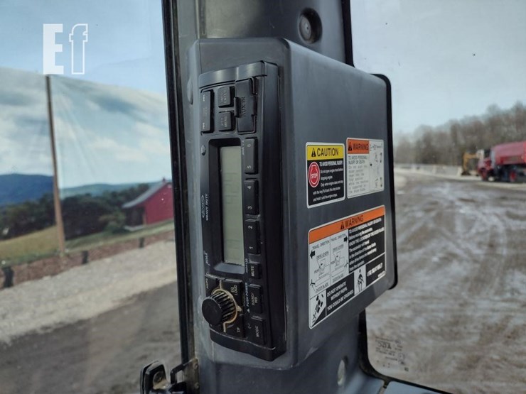 2017-kubota-kx040-4-image-10